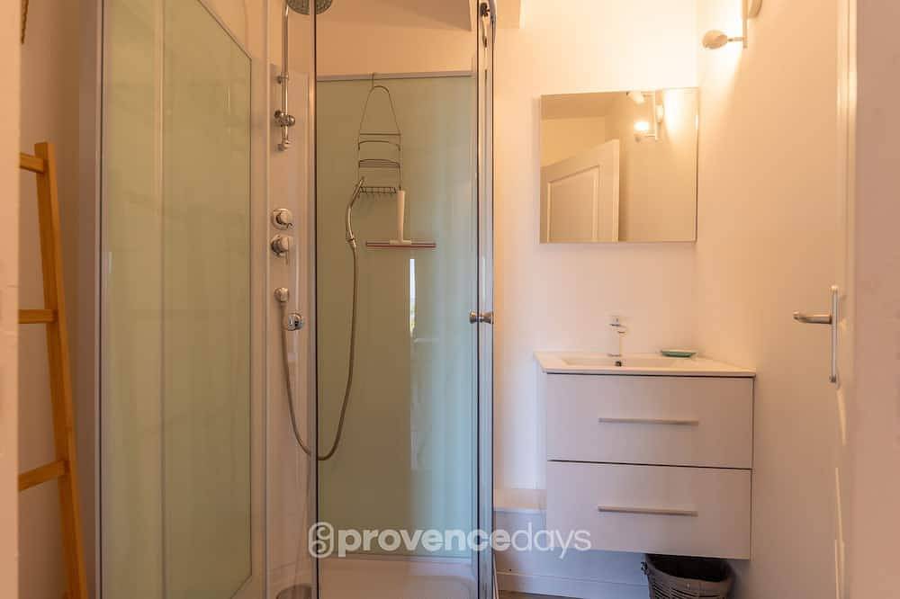 Villa Murs - 3 bed Stone villa, views of Luberon valley, pool, walk to village. in Murs, Regionaler Naturpark Luberon