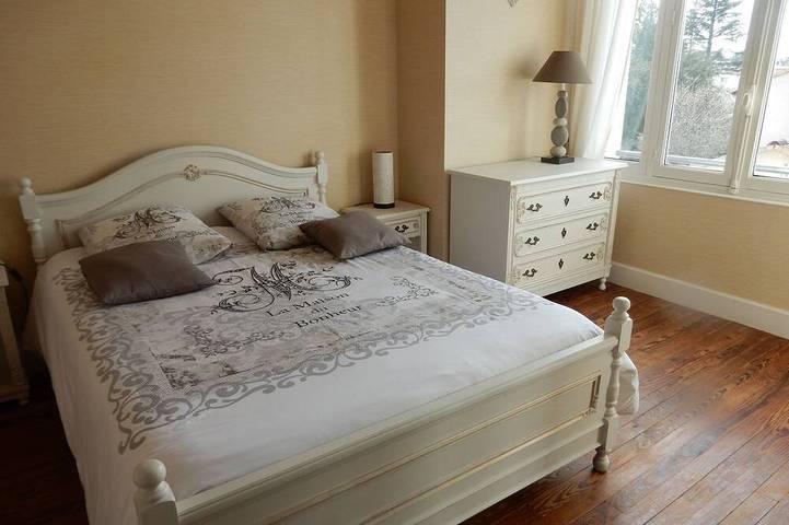 Le Clos de Musset, 3 bedrooms, 6 bathrooms, TV, garden, parking, and more in Romans-sur-Isère, Valence und Umgebung