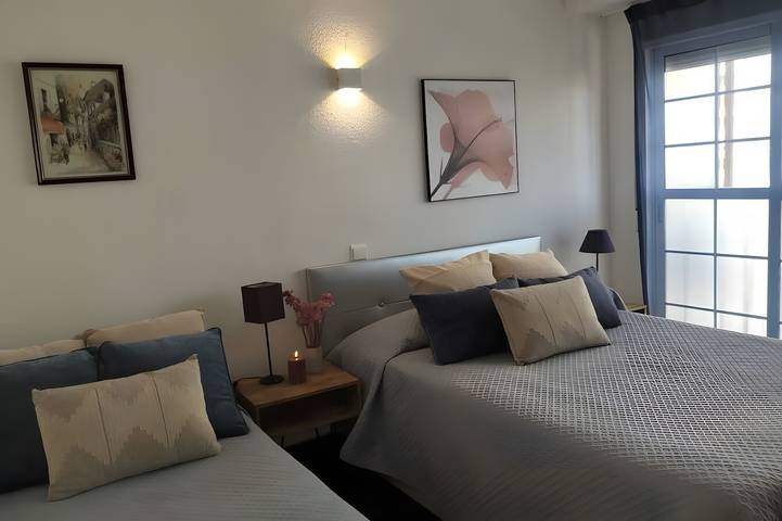 Apartamento entero, Apartamento 'Playa de la Concha, Oropesa del Mar' con gran terraza , Wi-Fi y Aire Acondicionado in Playa Morro de Gos, Oropesa del Mar