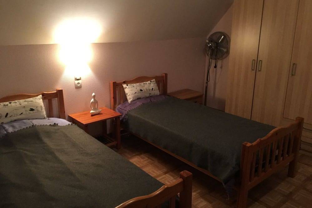 Entire apartment, Gîte Côté Jardin 4 Personnes in Orschwiller, Sélestat-Erstein region