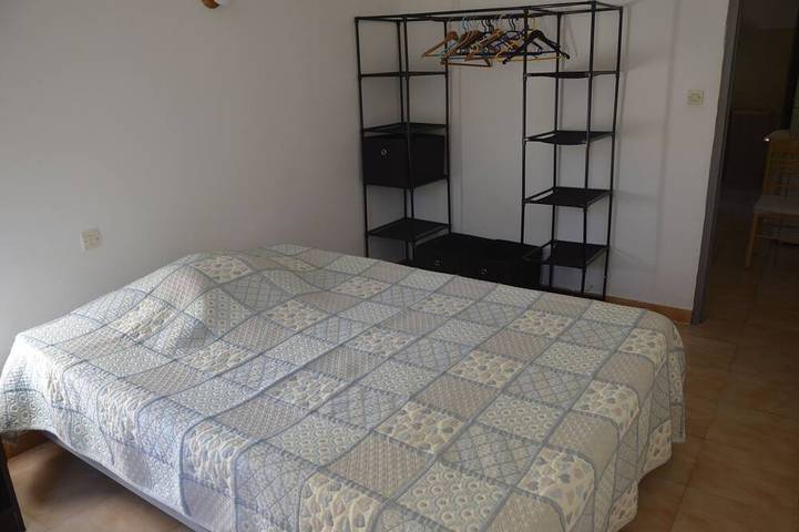 Gîte pour 4 personnes, avec terrasse et jardin à Belvédère-Campomoro - 2