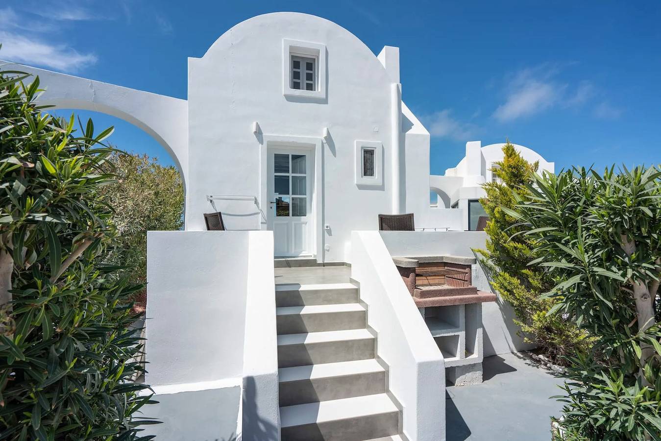 Wonderful Oia Sunset & Sea view Villa | Private Heated Spa Jacuzzi in Ormos Ammoudiou, Santorin