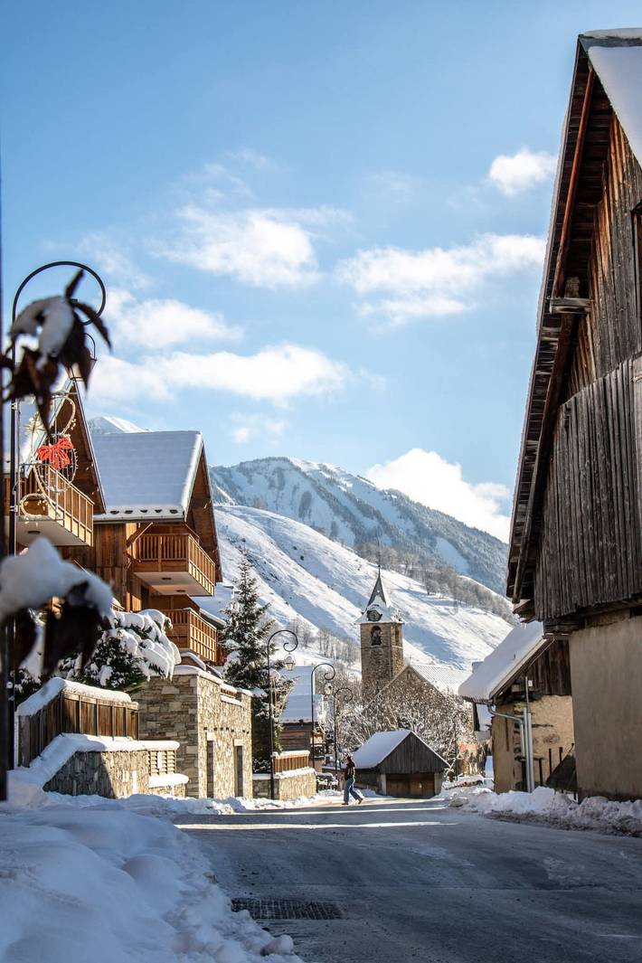Gîte pour 4 personnes, avec sauna et terrasse, animaux acceptés dans Col De La Croix De Fer - 2