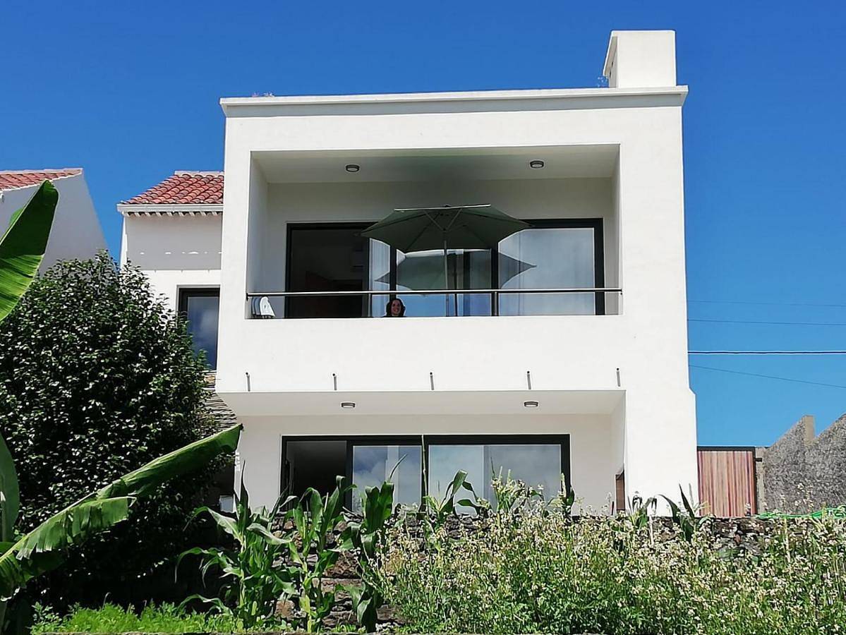 Suite with Sea View in São Miguel Island, Algarvia