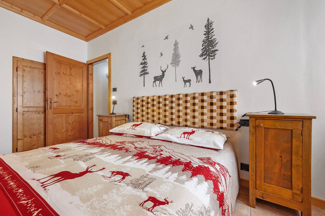 Ganze Wohnung, Ferienwohnung 'Ca' Mocc' mit Bergblick, privater Terrasse und eigenem Garten in Darè, Porte di Rendena