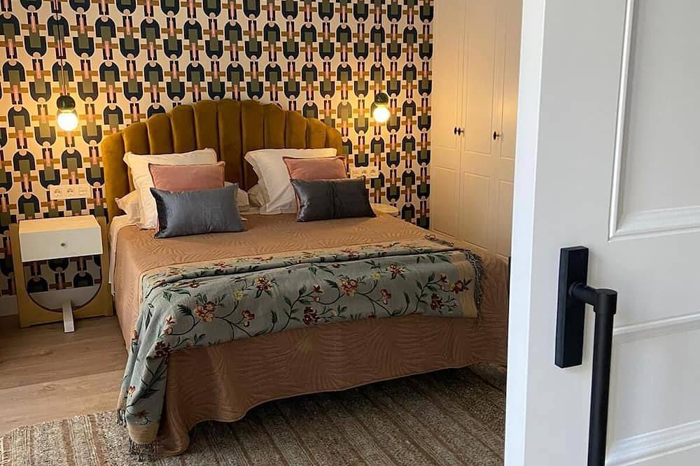 Entire apartment, Brisasvtsansebastian \"Txurruka\" Plaza Guipúzcoa Reate Ess02939 in Playa de la Concha, San Sebastian