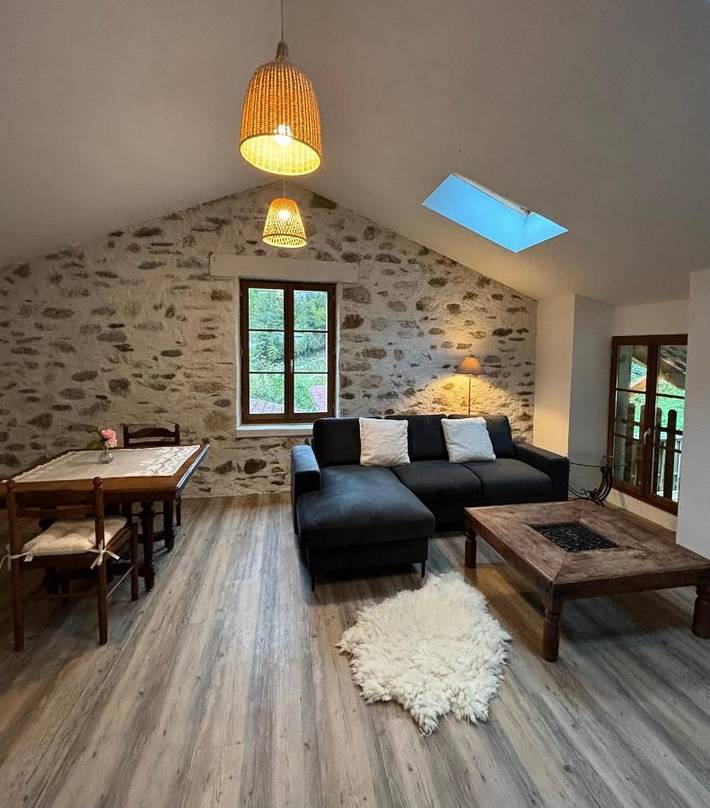 Location de vacances pour 4 personnes, avec jardin ainsi que piscine et vue à Nistos - 2