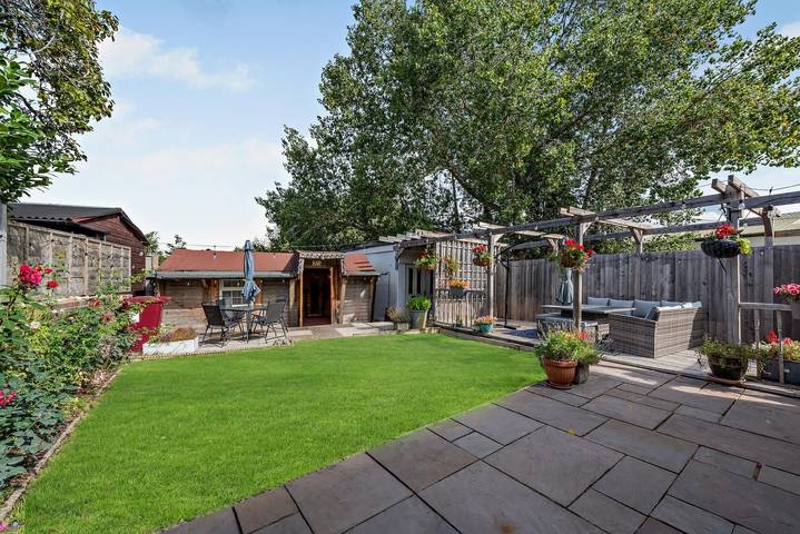 Host & Stay | Thornbank in Oving, West Sussex