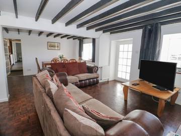 Cottage for 7 People in Benllech, Isle of Anglesey, Photo 4