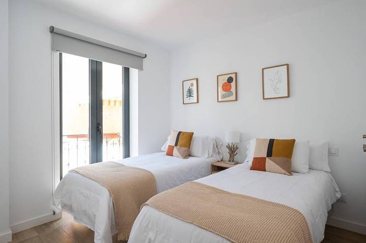 Ganze Wohnung, Cuatro Caminos - 2 Bedrooms in Tetuán, Madrid