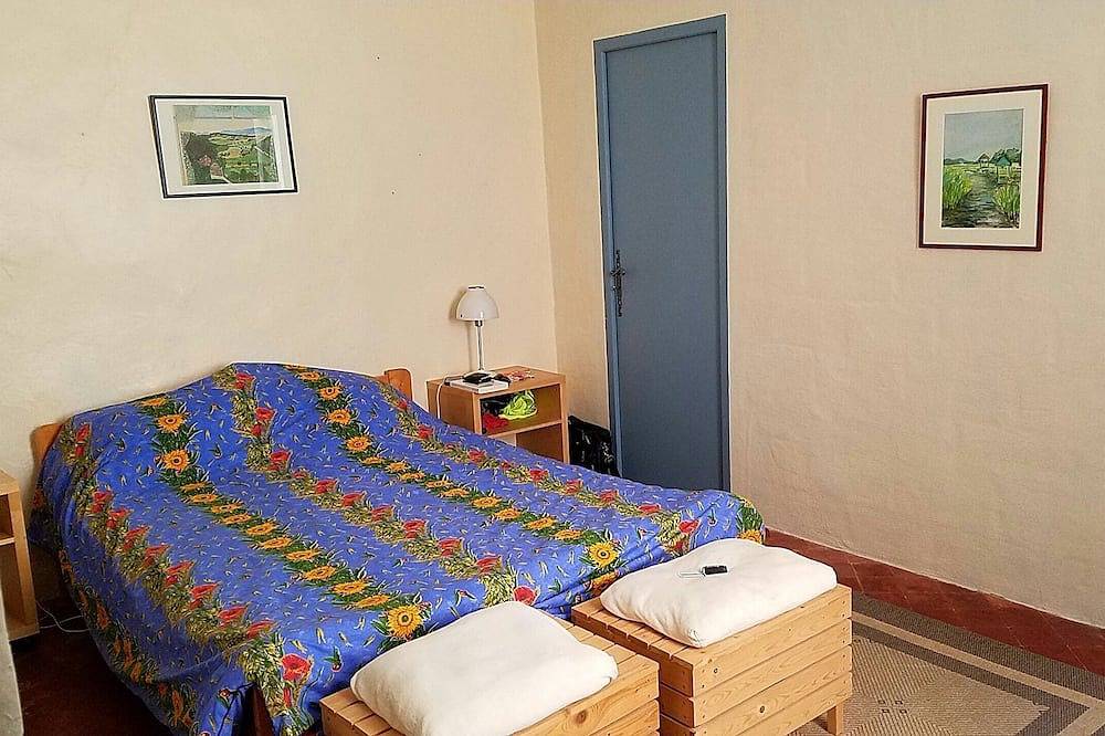 Townhouse in Center of Nyons storage for cycling &/or climbing equipment in Nyons, Nyons region