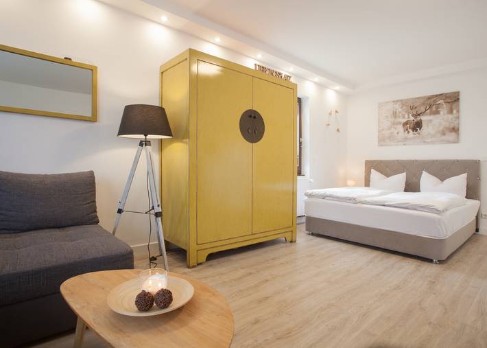 Studio für 3 Personen, mit Terrasse und Balkon/Terrasse in Züschen