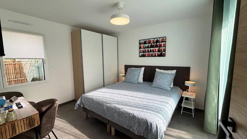 Chambre d’hôte pour 4 personnes, avec piscine ainsi que vue et jardin aux Les Sables-d'Olonne - 4
