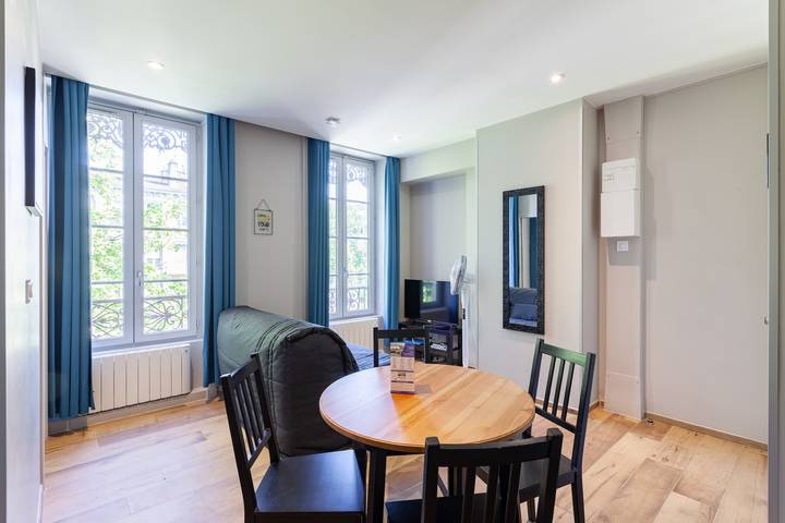Appartement de vacances pour 3 personnes dans Rhône - 2