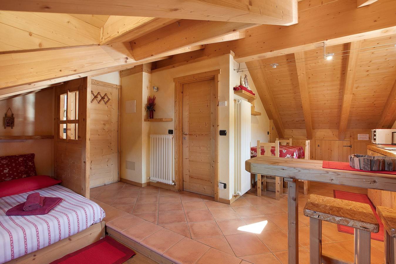 Entire studio, Apartment 'La Baitina app C' with Mountain View & Wi-Fi  in Livigno (Town), Livigno