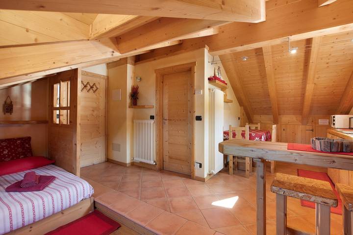 Monolocale intero, Appartamento 'La Baitina app C' con vista sulle montagne e Wi-Fi in Livigno (Borgo), Livigno