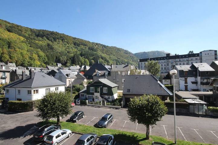 Ganze Wohnung, Charmantes T1 in Mont-Dore 400m von den Thermen entfernt in Mont-Dore, Regionaler Naturpark Volcans d'Auvergne