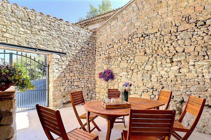 Location de vacances pour 4 personnes, avec Terrasse à Gras