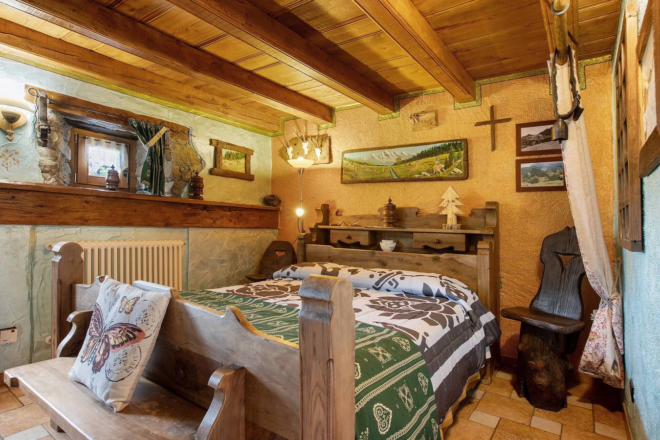 Kamer 'Capriolo' – Intieme rust en bergzicht in Comune di Charvensod, Italiaanse Alpen
