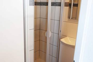 Lake House for 2 Guests in Chexbres, Lake Geneva, Picture 3