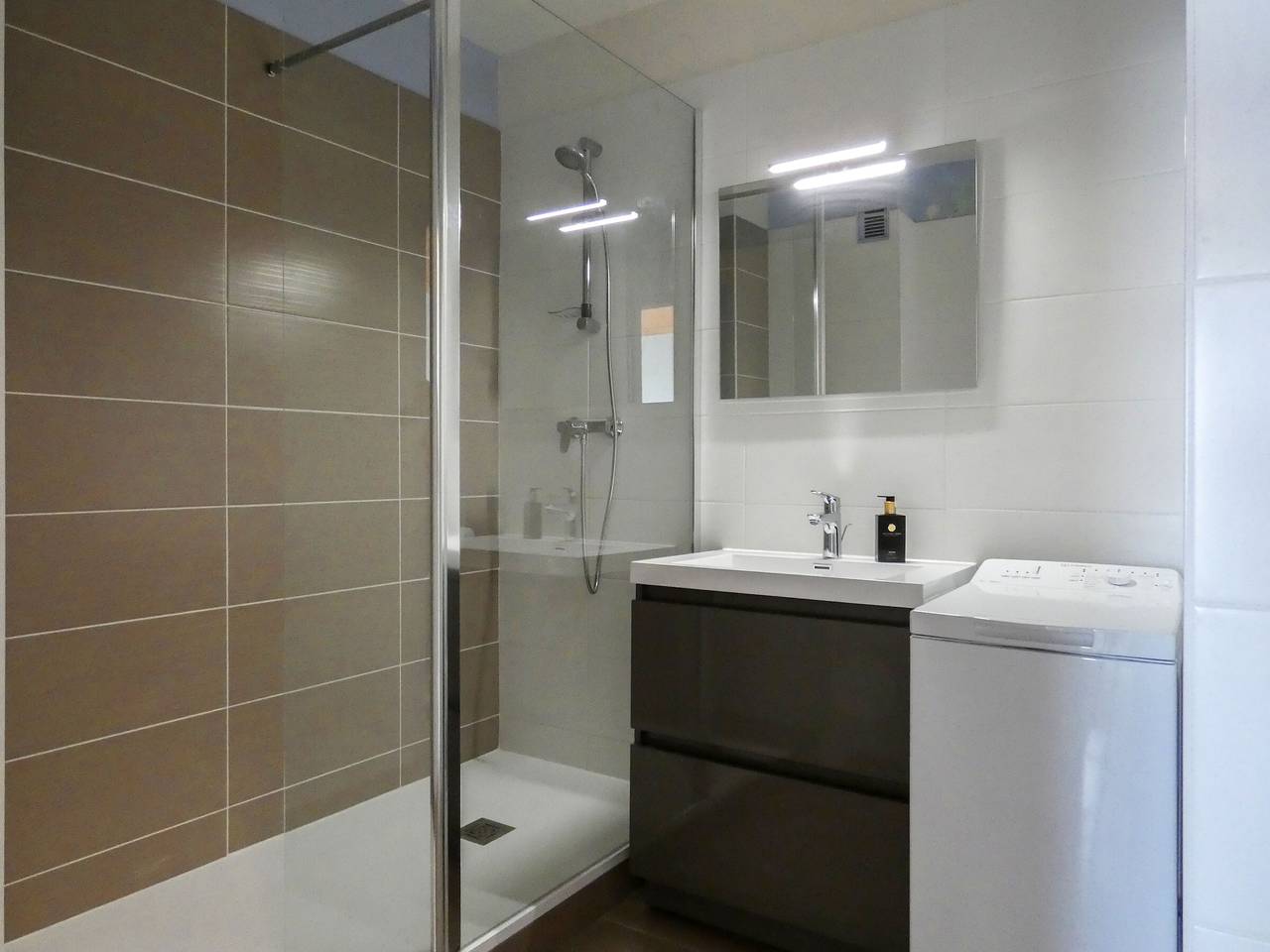 Apartamento entero, Apartamento 2 hab., 6 pers., cerca de la playa, vista lateral al mar, Saint-Jean-de-Monts in Saint-Jean-de-Monts, Vandea