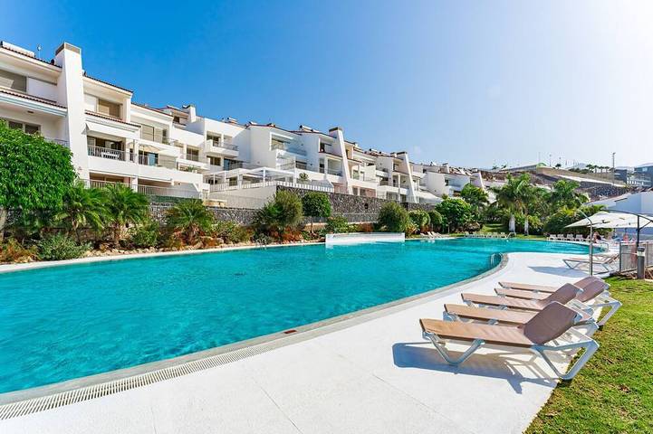 Holiday apartment for 6 people, with balcony and pool - 1