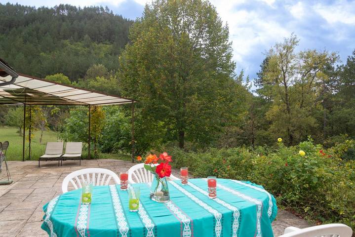 Gîte pour 4 personnes, avec jardin à Quézac - 2