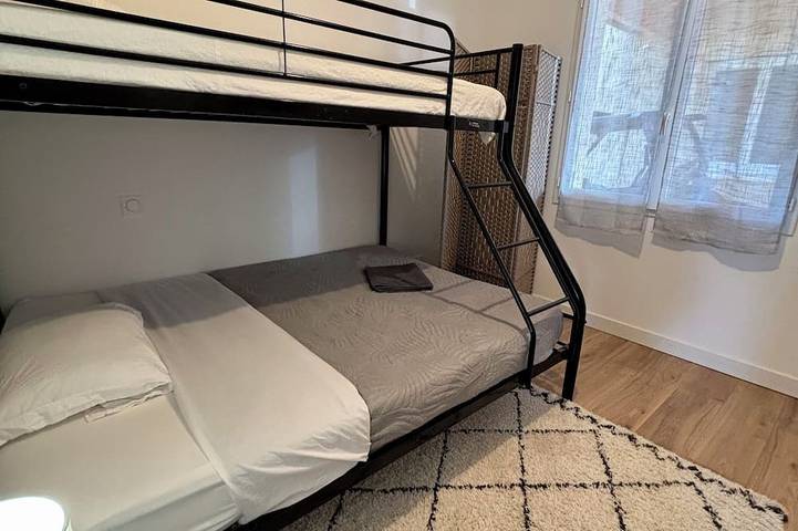 Location de vacances pour 5 personnes, avec jardin et terrasse à Chambonas - 2