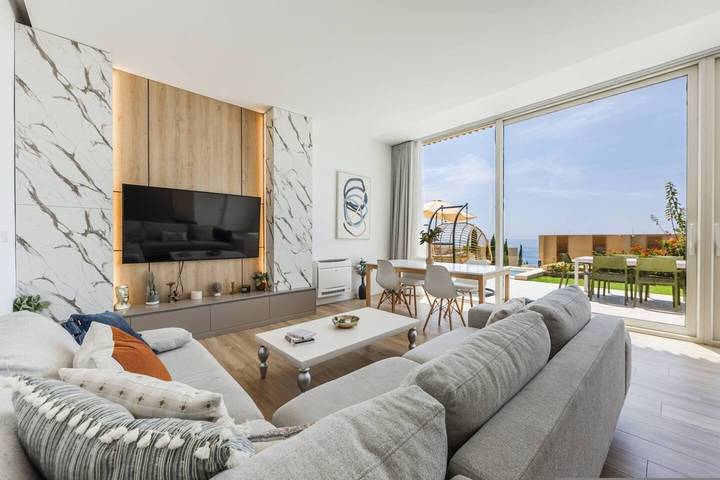 Gîte pour 5 personnes, avec balcon et piscine à Himarë - 2