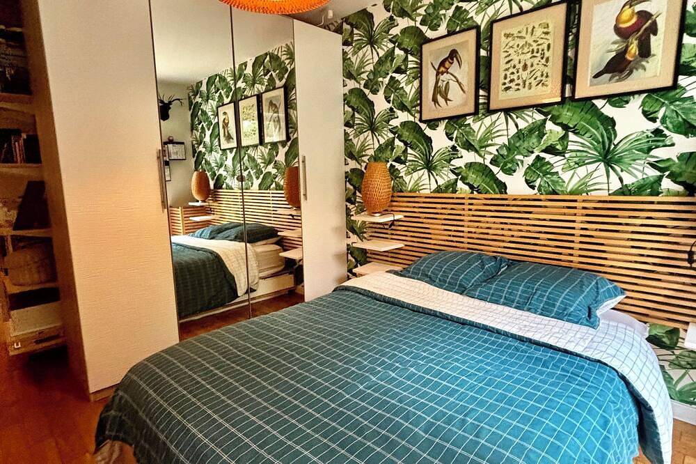 Entire apartment, Bel Appartement Avec Jardin Privé à 500m de Paris in Bagnolet, Seine-Saint-Denis