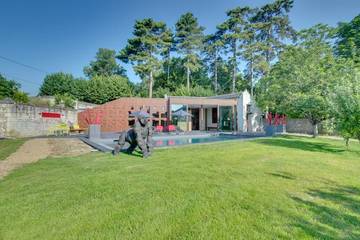 Gîte pour 5 personnes, avec jardin ainsi que piscine et sauna à Candes-Saint-Martin