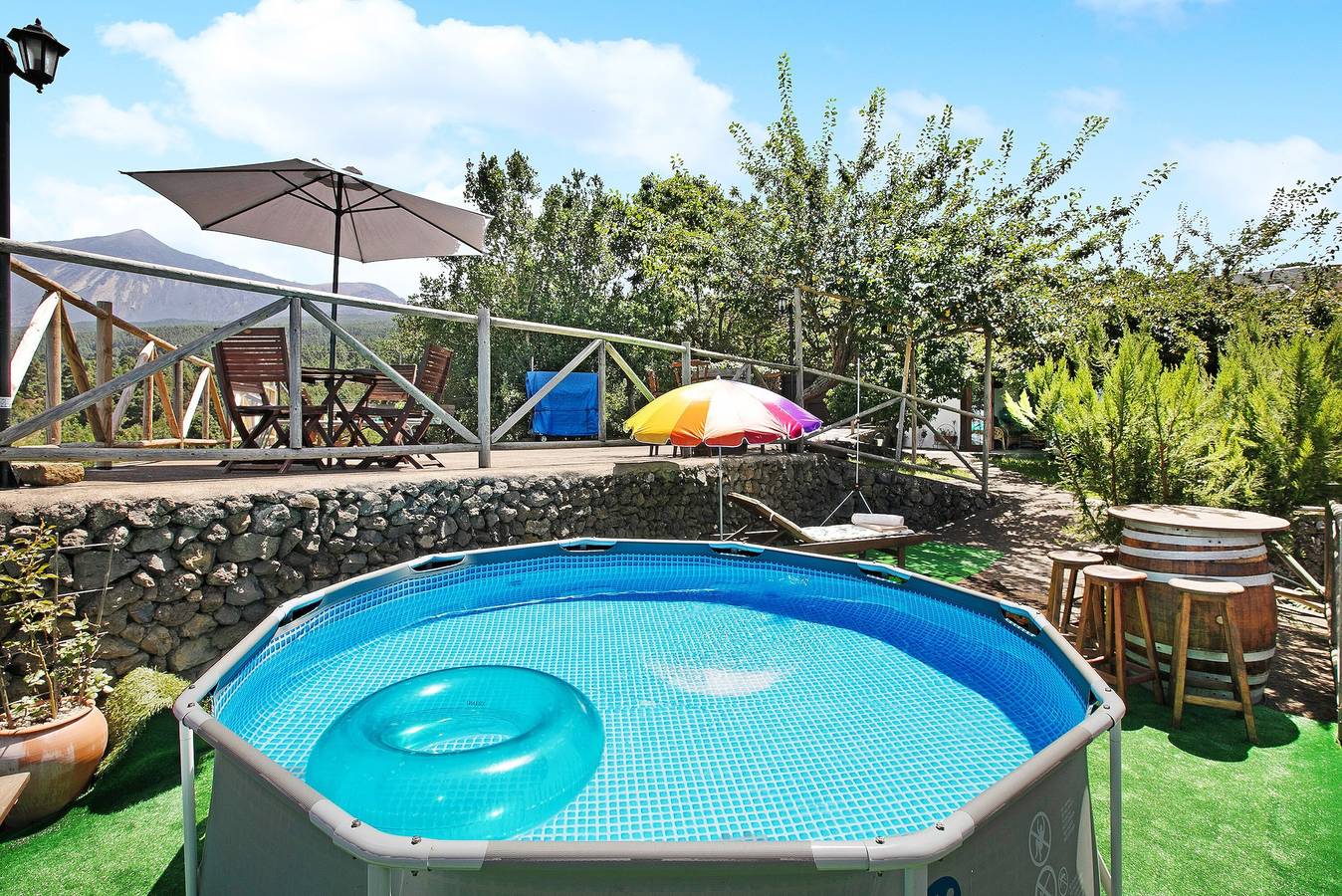 Country House "Finca Las Carmenes" with Sea View, Pool, Terrace & Garden in Icod de los Vinos, North Tenerife