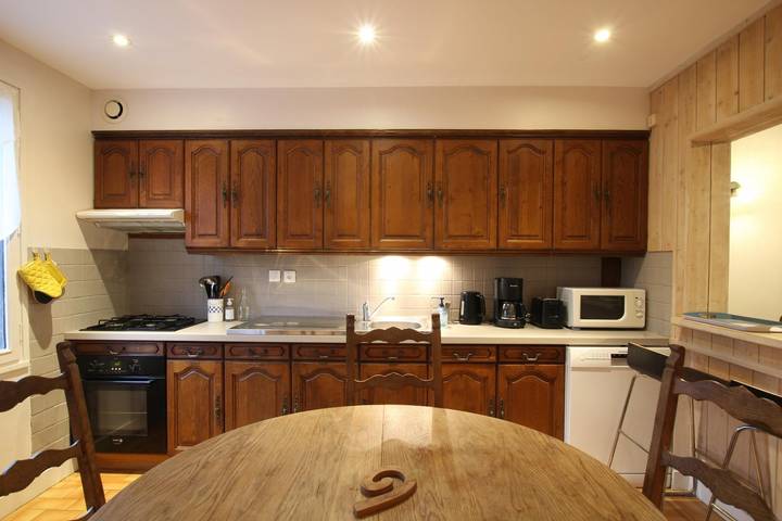 Gîte pour 4 personnes, avec terrasse et jardin à Portbail - 3