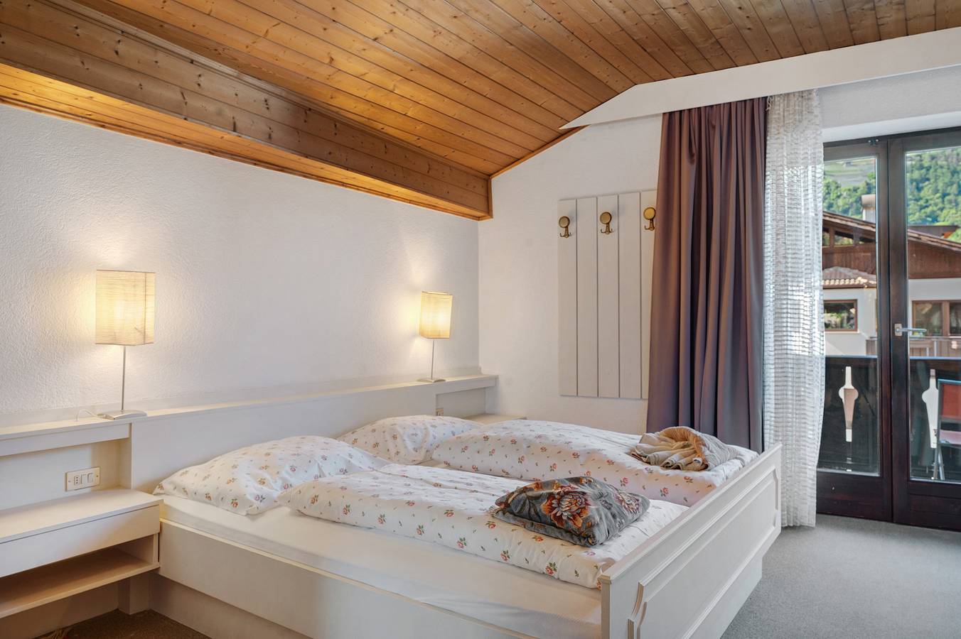 Biobauernhof Toellerhof 'Zimmer 6' mit Bergblick, Gemeinschaftspool und Wi-Fi in Algund, Texelgruppe
