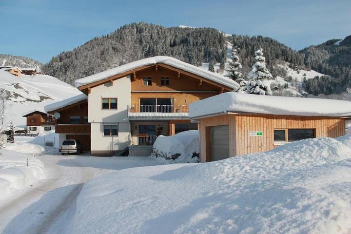 Vakantieappartement voor 2 personen, met uitzicht en balkon in Schoppernau