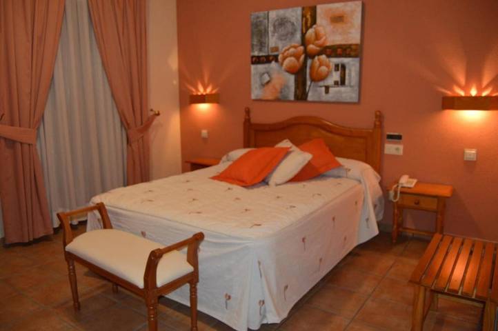 Hotel para 2 personas, con vistas y balcón en Provincia de Jaén - 4