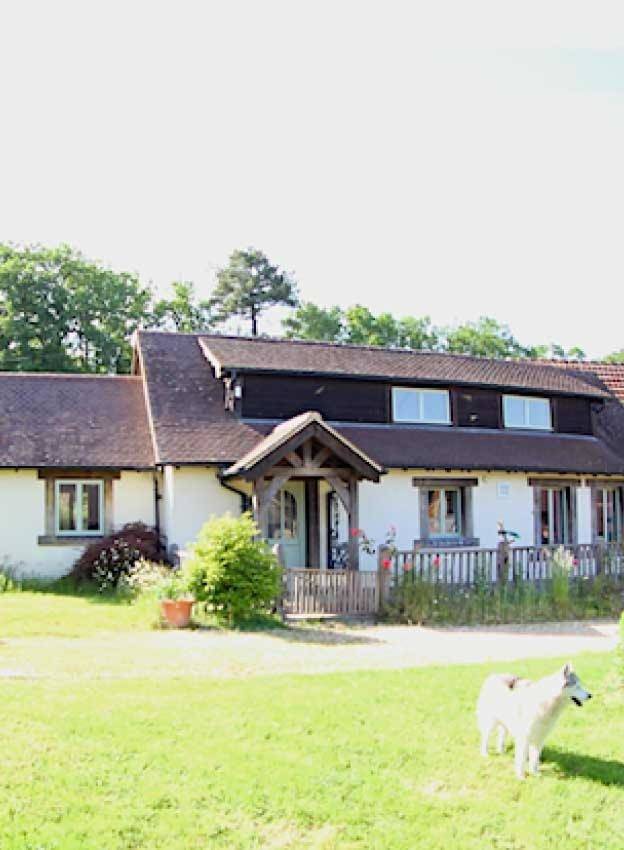 Gîte pour 6 personnes, avec piscine et jacuzzi ainsi que jardin et sauna à Saint-Paul-la-Roche