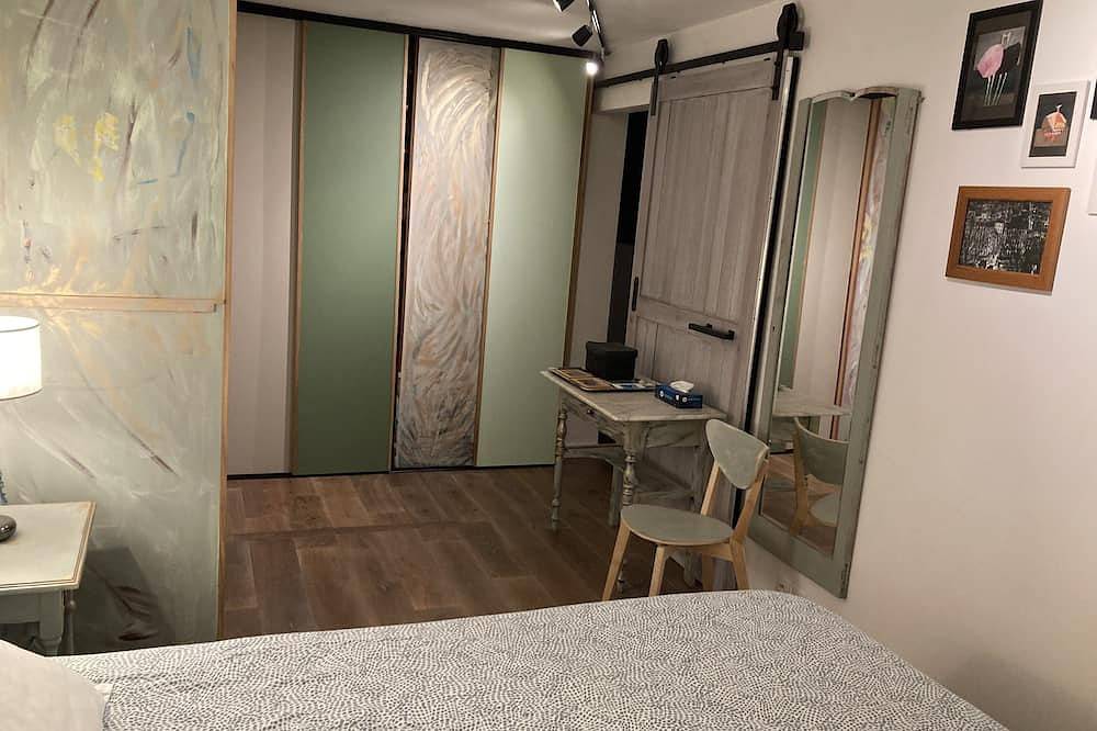 Appartement entier, Bel appart Original 70m2, parking,Terrasse arborée vue sur Paris de la résidence in Meudon, Hauts-de-Seine