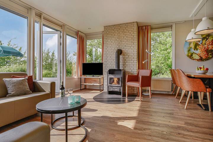 Ferienhaus für 6 Personen, mit Balkon/Terrasse und Terrasse sowie Sauna in Leiwen