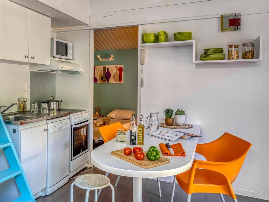 Camping Le Bois Fleuri - Chalet 6 personnes - 3 chambres 4 adultes + 2 enfants in Côte Vermeille, Saint-André