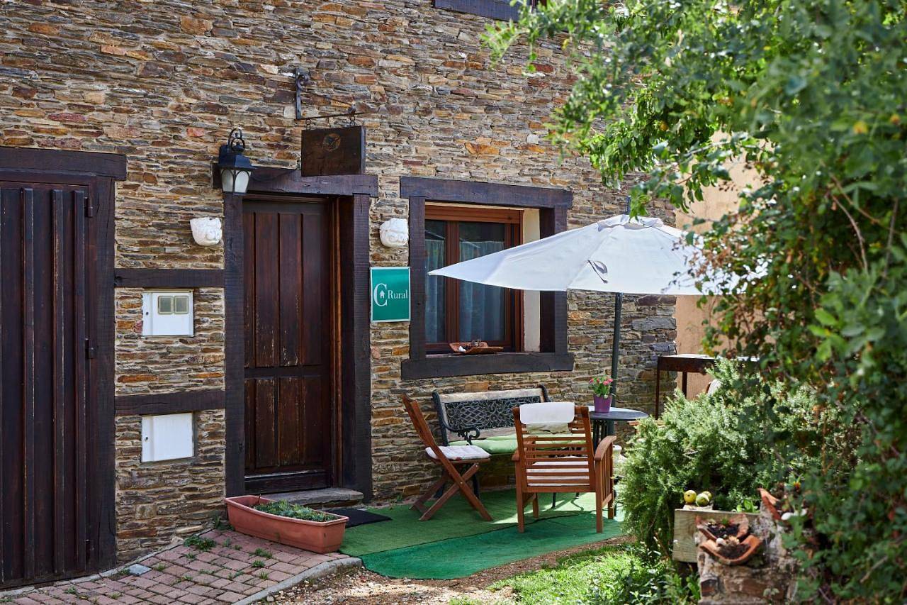 Apartamento entero, Three-Bedroom Apartment in Montejo de la Sierra, Provincia de Madrid