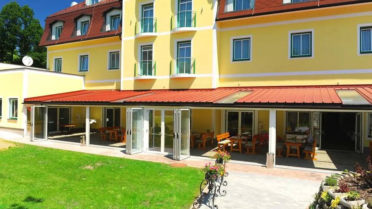Einzelzimmer für 1 Person (15 m²) in Aigen im Ennstal in Rottenmanner und Wölzer Tauern, Aigen im Ennstal
