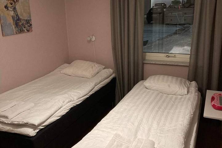 Wonderful 4-bedroom house in central Skellefteå for your stay. Up to 12 ppl in Skelleftea, Bottenwiek