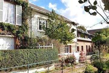 Gîte pour 10 personnes, avec jardin dans Office De Tourisme De Veules Les Roses