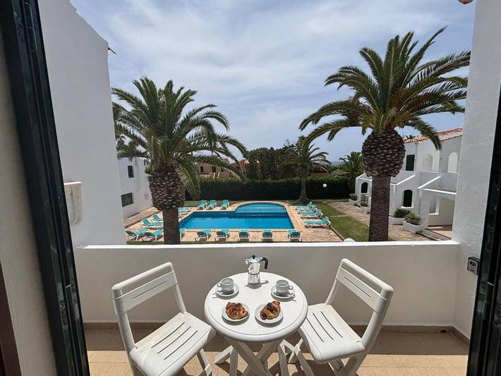 Ferienwohnung für 4 Personen, mit Garten und Terrasse sowie Ausblick und Pool - 1