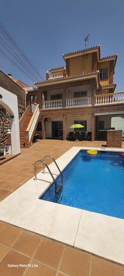 Appartement de vacances pour 4 personnes, avec Balcon et Terrasse ainsi que Piscine et Vue