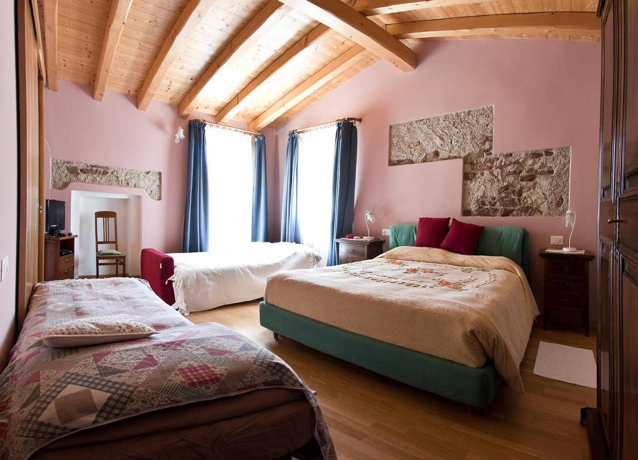 Entire apartment, Apartment 'Agriturismo Mulino La Vallina' with Mountain View, Shared Garden and Wi-Fi in Quero ( Belluno), Quero Vas
