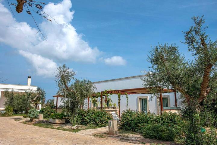 Villa per 6 persone, con panorama e giardino, adatto a famiglie con bambini a Uggiano la Chiesa