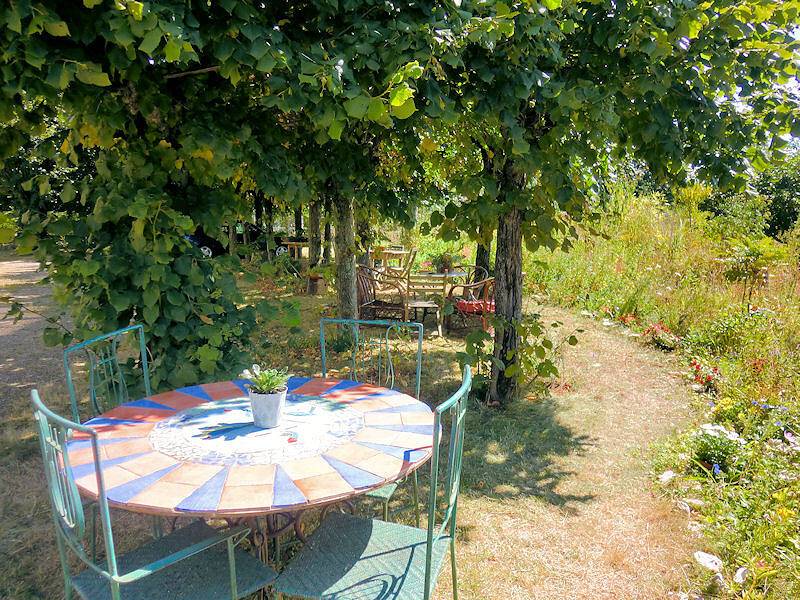 Chambres d'hôtes Les Mille Fleurs - Chambre jaune in Argenton-sur-Creuse, Région de Châteauroux