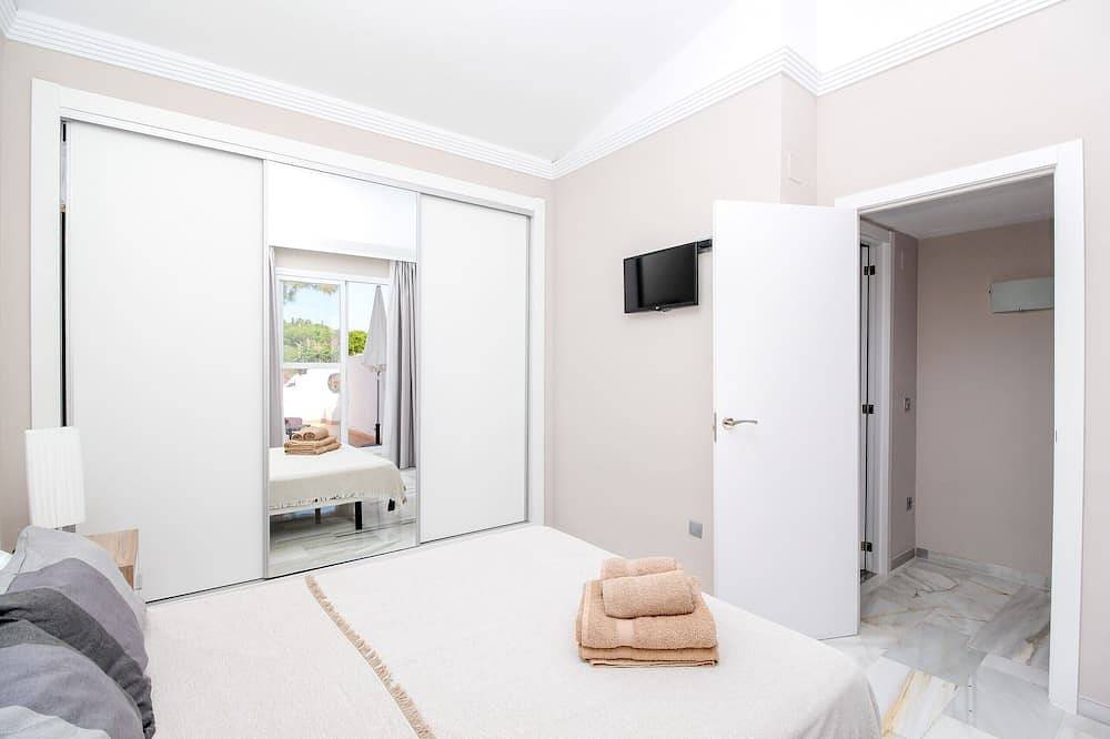 Stylish townhouse - great resort facilities in Hacienda Las Chapas, Marbella